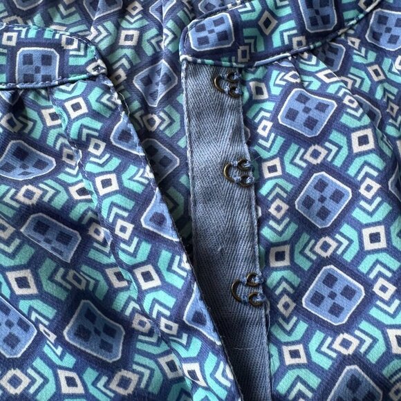 Banana Republic Blue Geometric Blouse | PM Petite | V-Neck | Work to Weekend - Picture 4 of 8